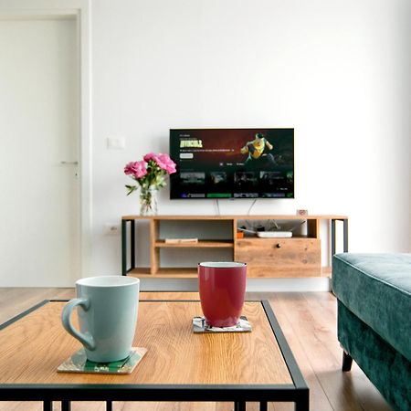 Urban Serenity City Skyline View Apartment 1 Tirana Exterior photo