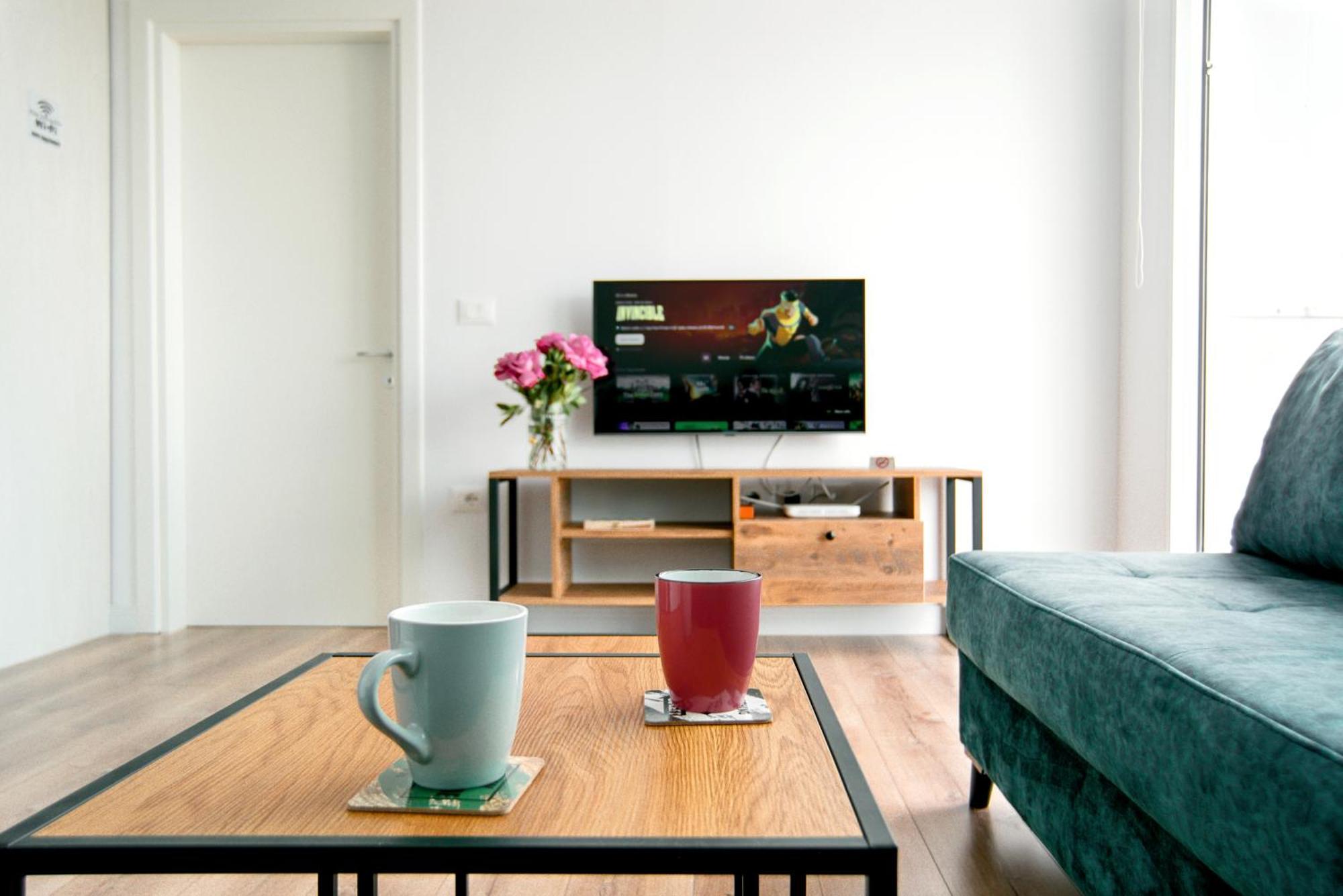 Urban Serenity City Skyline View Apartment 1 Tirana Exterior photo
